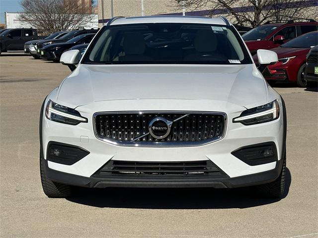 used 2021 Volvo V60 Cross Country car, priced at $28,630