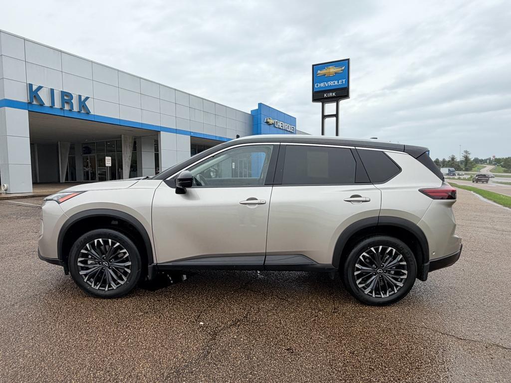 used 2025 Nissan Rogue car, priced at $34,900