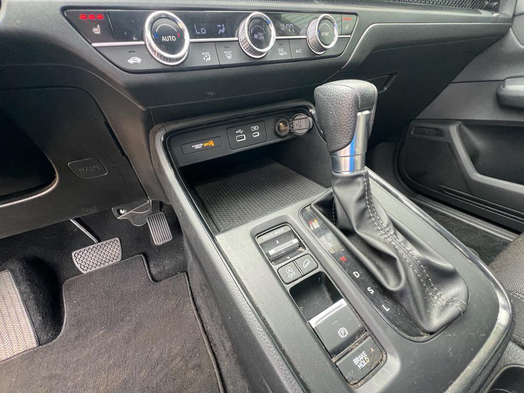 used 2025 Honda CR-V car, priced at $31,900