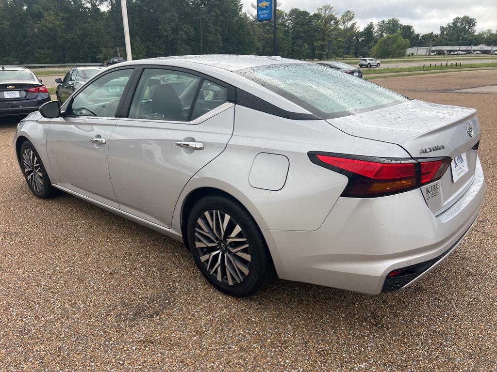 used 2024 Nissan Altima car, priced at $19,989