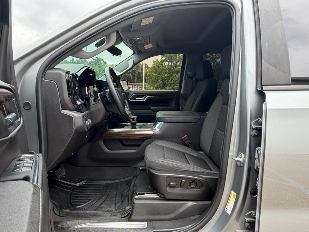 used 2024 Chevrolet Silverado 1500 car, priced at $53,900
