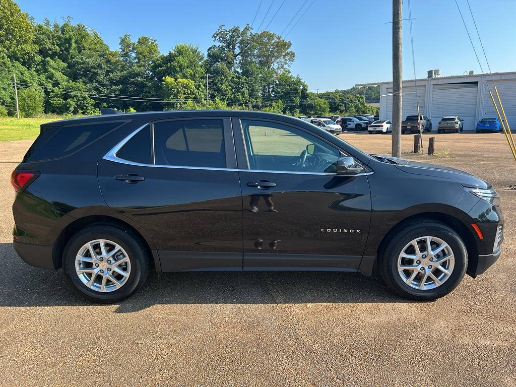 used 2024 Chevrolet Equinox car, priced at $19,999