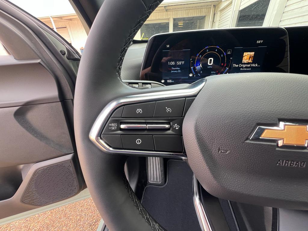 new 2026 Chevrolet Equinox car, priced at $30,940