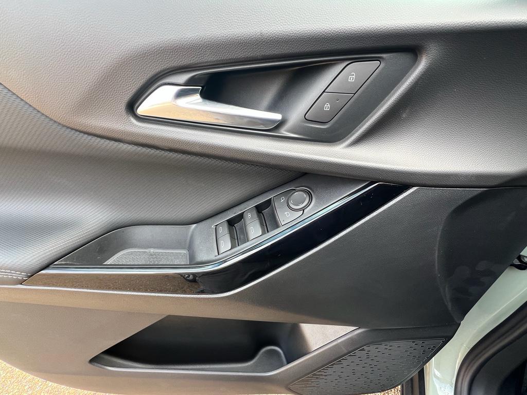 new 2026 Chevrolet Equinox car, priced at $30,940