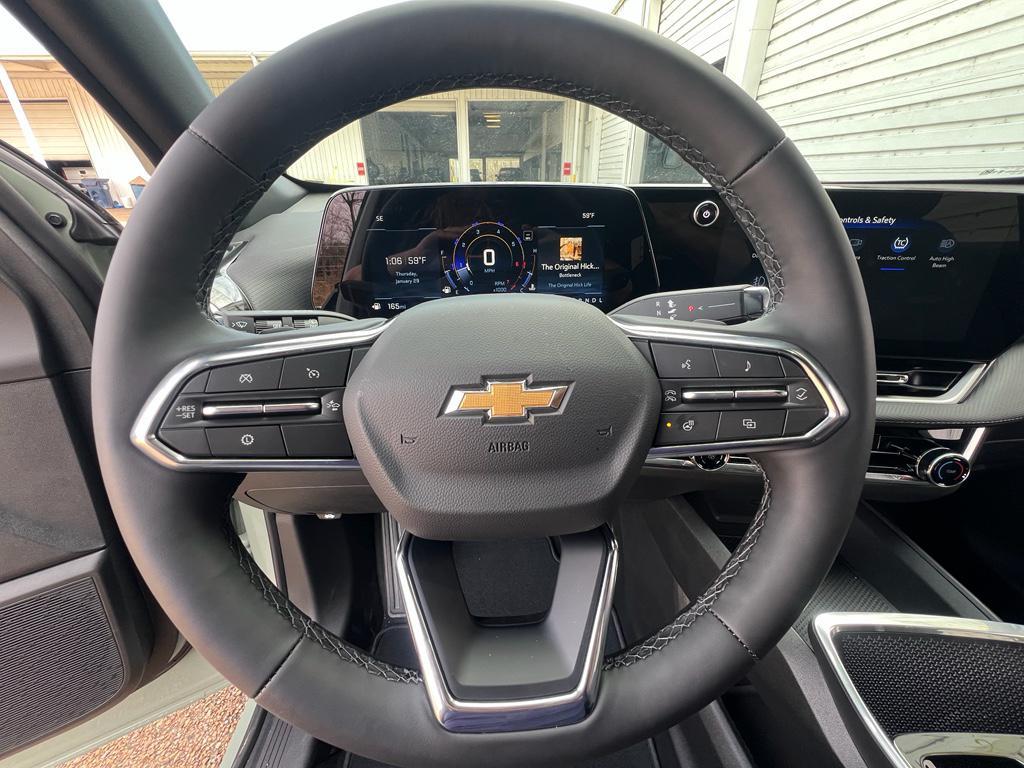 new 2026 Chevrolet Equinox car, priced at $30,940