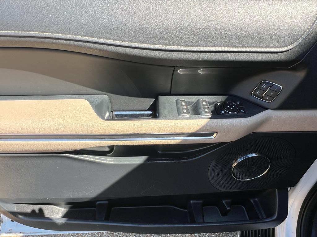 used 2022 Ford Expedition Max car, priced at $38,900