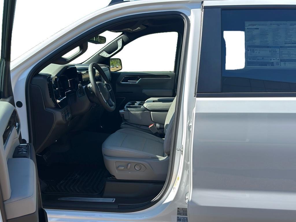 new 2025 Chevrolet Silverado 1500 car, priced at $52,270