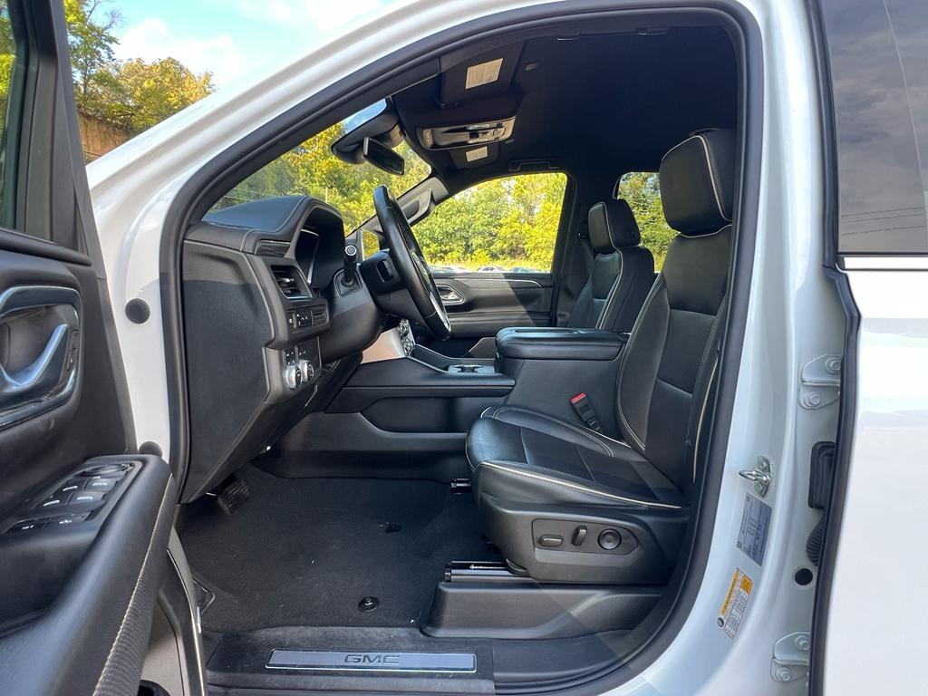 used 2023 GMC Yukon car, priced at $48,700