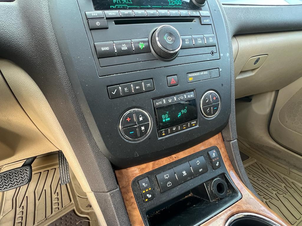 used 2010 Buick Enclave car, priced at $8,500