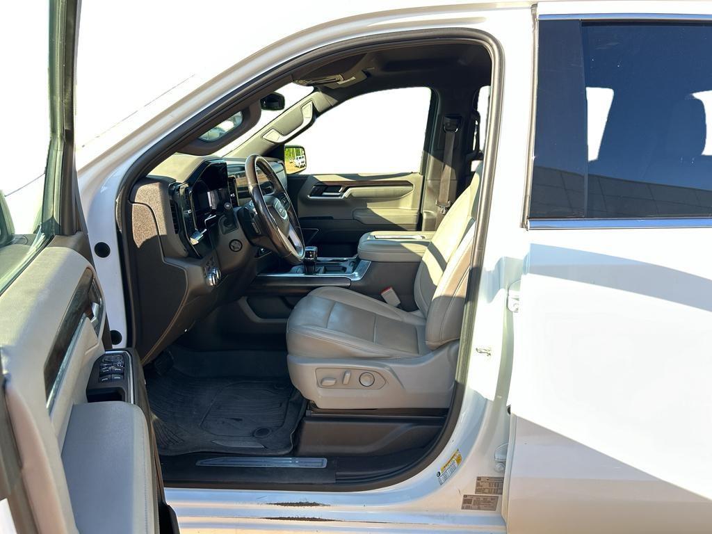 used 2022 GMC Sierra 1500 car, priced at $39,000