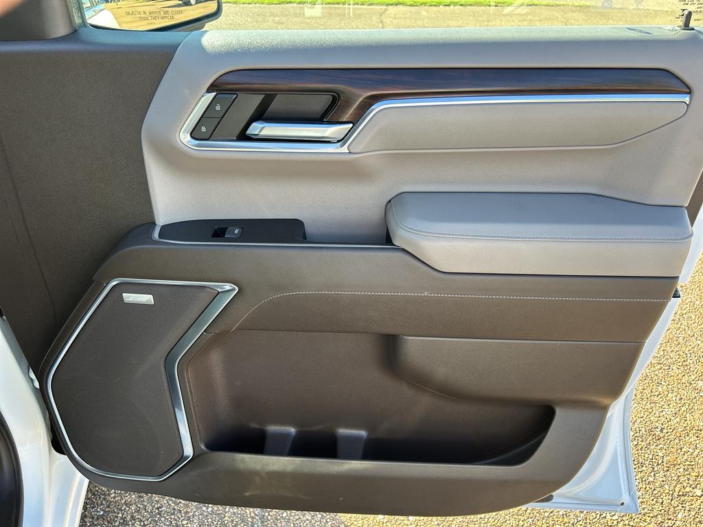 used 2022 GMC Sierra 1500 car, priced at $39,000