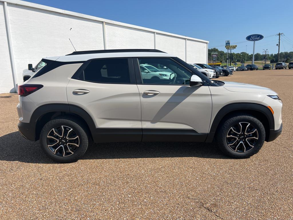 new 2026 Chevrolet TrailBlazer car, priced at $31,077