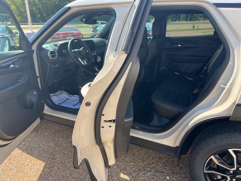 new 2026 Chevrolet TrailBlazer car, priced at $31,077