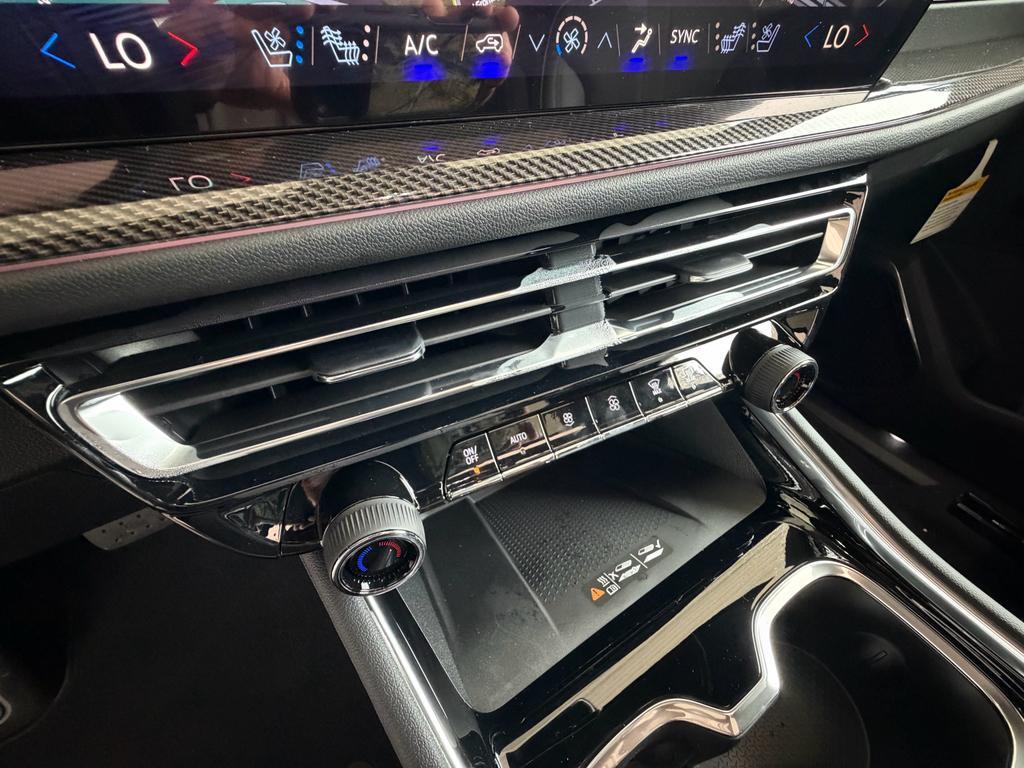 new 2026 Chevrolet Traverse car, priced at $59,630