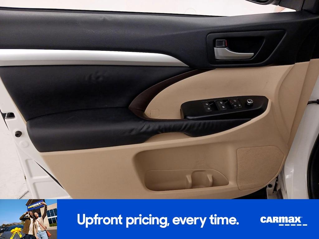 used 2014 Toyota Highlander car, priced at $18,998