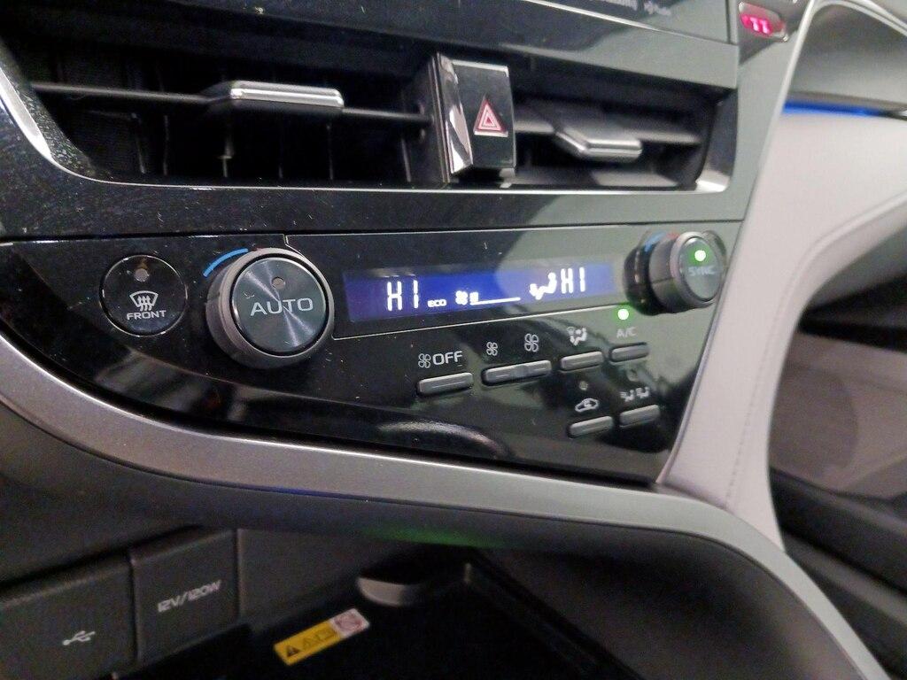 used 2024 Toyota Camry Hybrid car, priced at $32,998