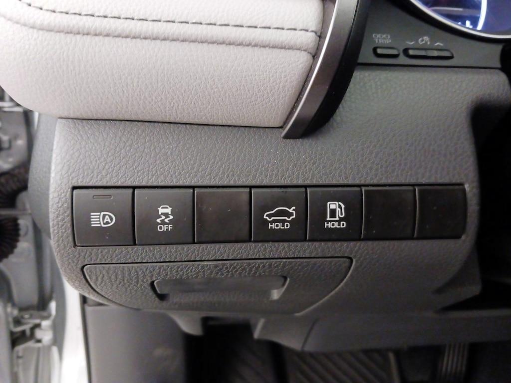 used 2024 Toyota Camry Hybrid car, priced at $32,998