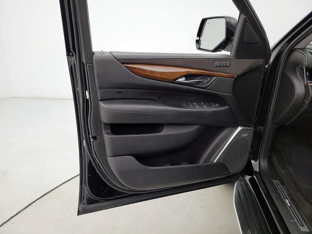used 2020 Cadillac Escalade car, priced at $46,998