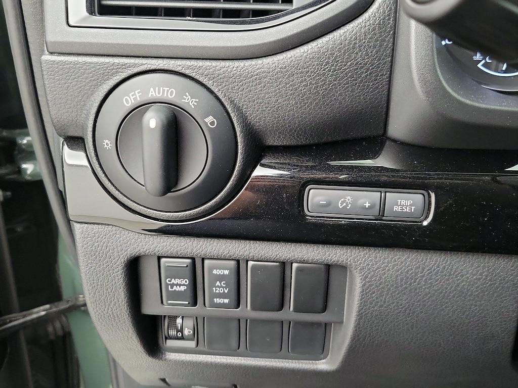 used 2024 Nissan Titan car, priced at $35,998