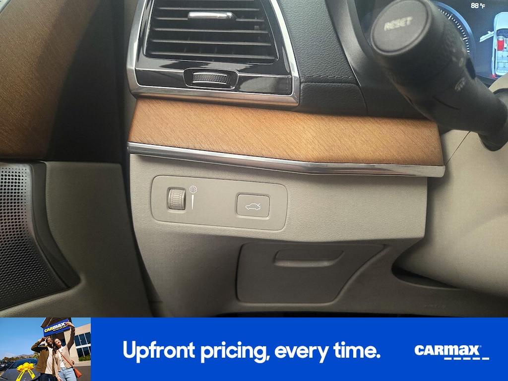 used 2019 Volvo XC90 car, priced at $28,998