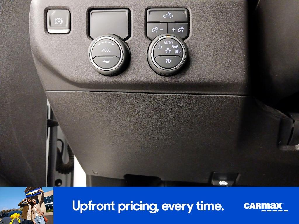 used 2024 Chevrolet Silverado 1500 car, priced at $43,998