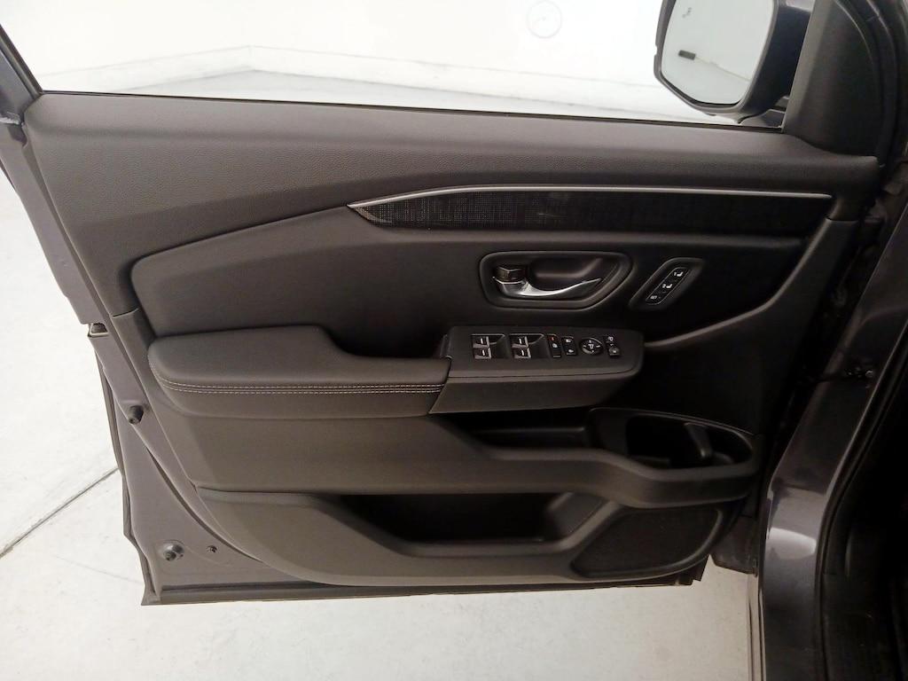 used 2023 Honda Pilot car, priced at $33,998