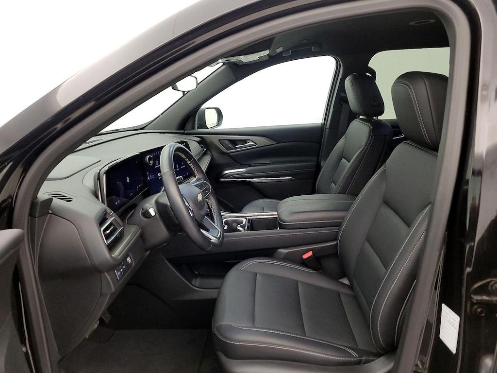 used 2025 Chevrolet Traverse car, priced at $34,998