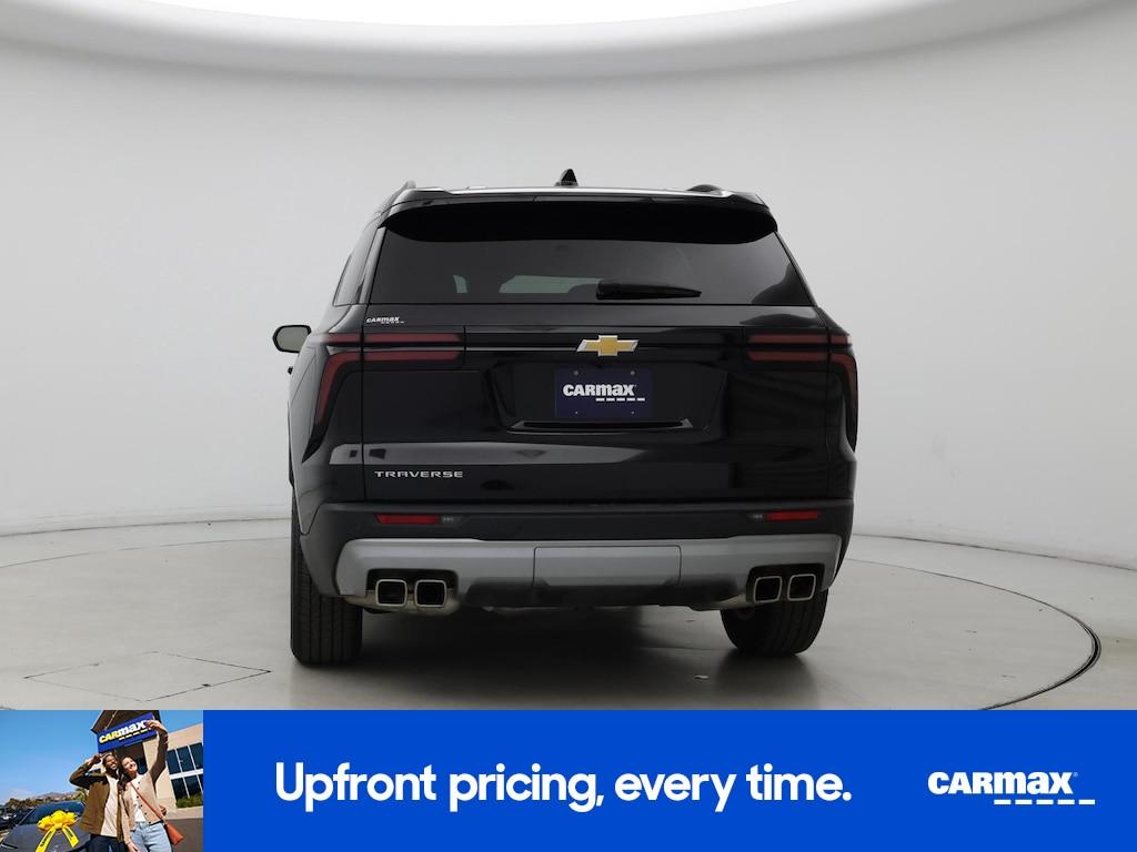 used 2025 Chevrolet Traverse car, priced at $34,998