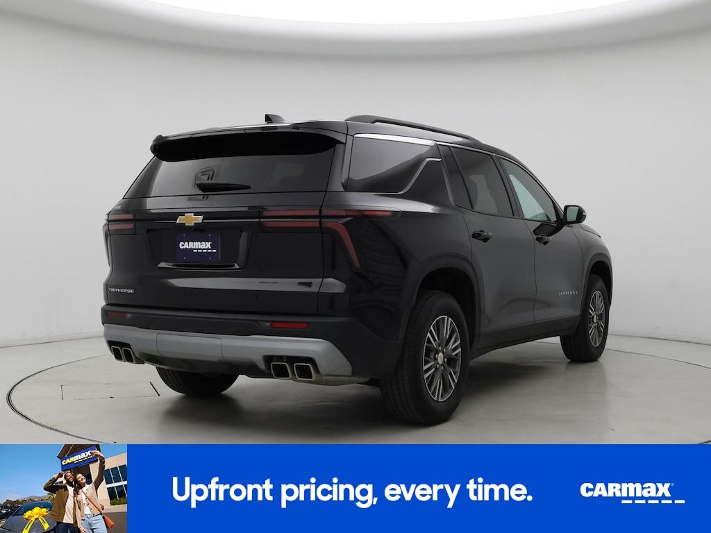 used 2025 Chevrolet Traverse car, priced at $34,998