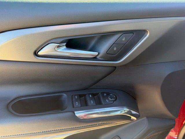 used 2025 Chevrolet Traverse car, priced at $37,459