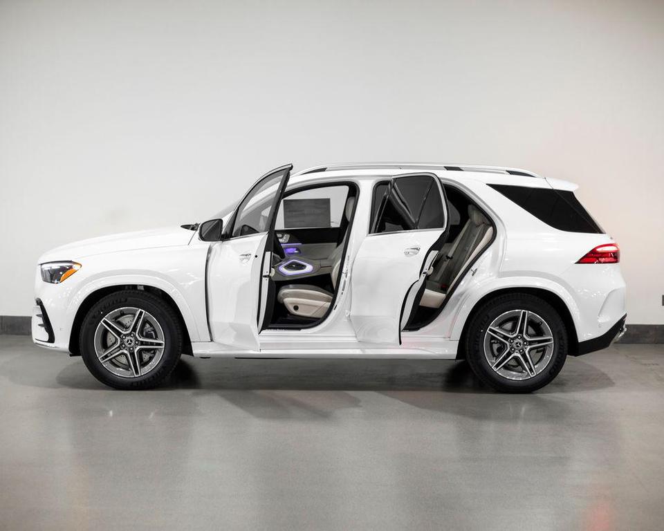 new 2026 Mercedes-Benz GLE 580 car, priced at $92,545
