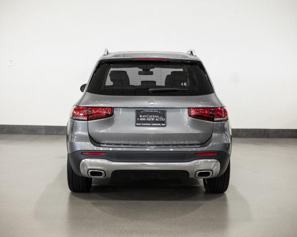 used 2022 Mercedes-Benz GLB 250 car, priced at $31,390