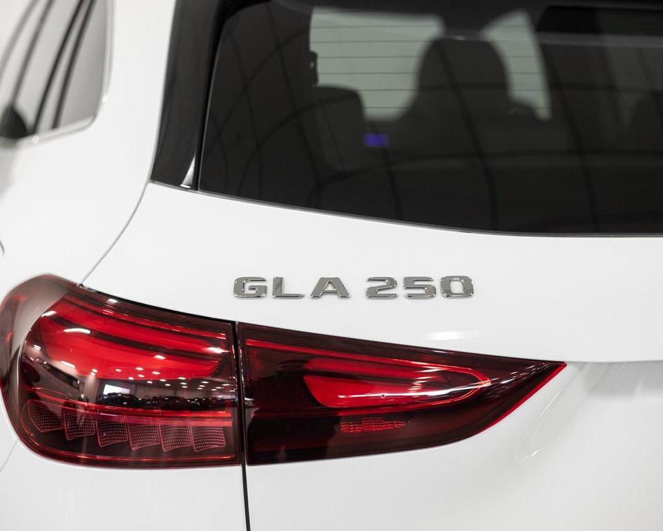 used 2025 Mercedes-Benz GLA 250 car, priced at $39,995