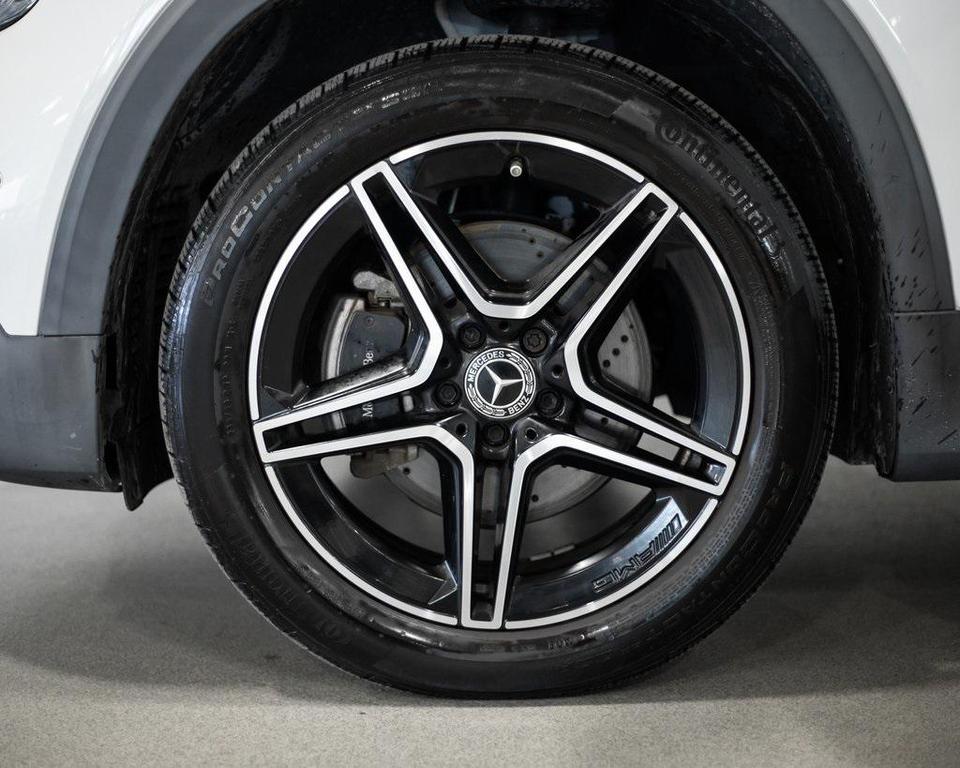 used 2020 Mercedes-Benz GLB 250 car, priced at $27,890