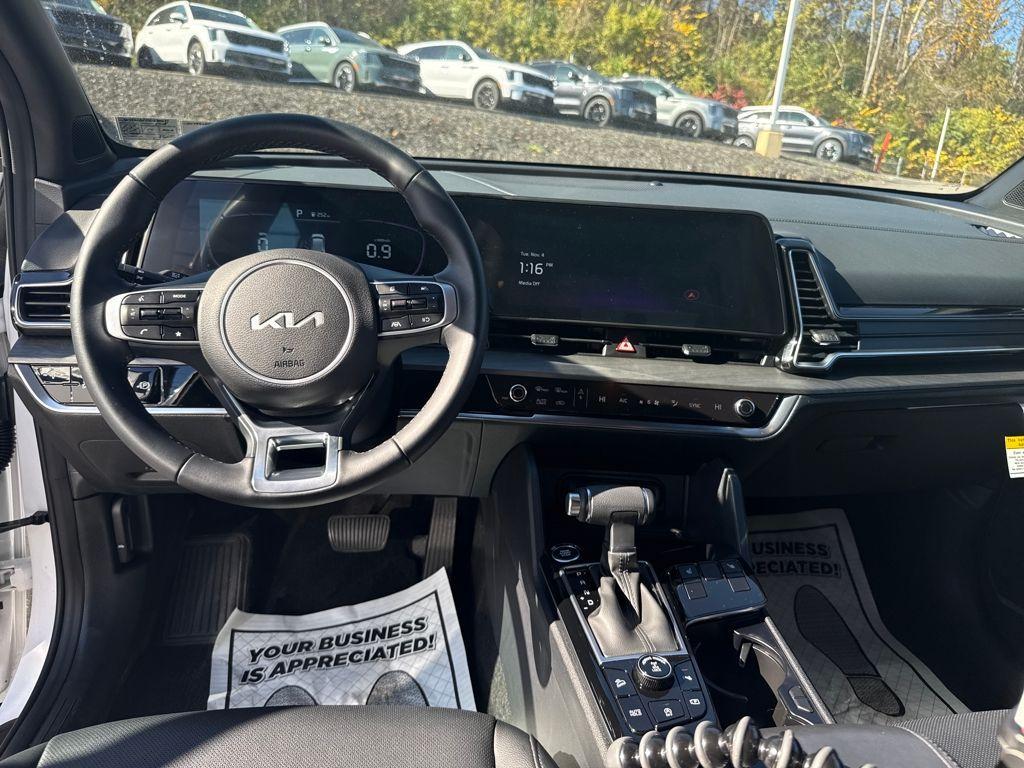 used 2025 Kia Sportage car, priced at $32,000