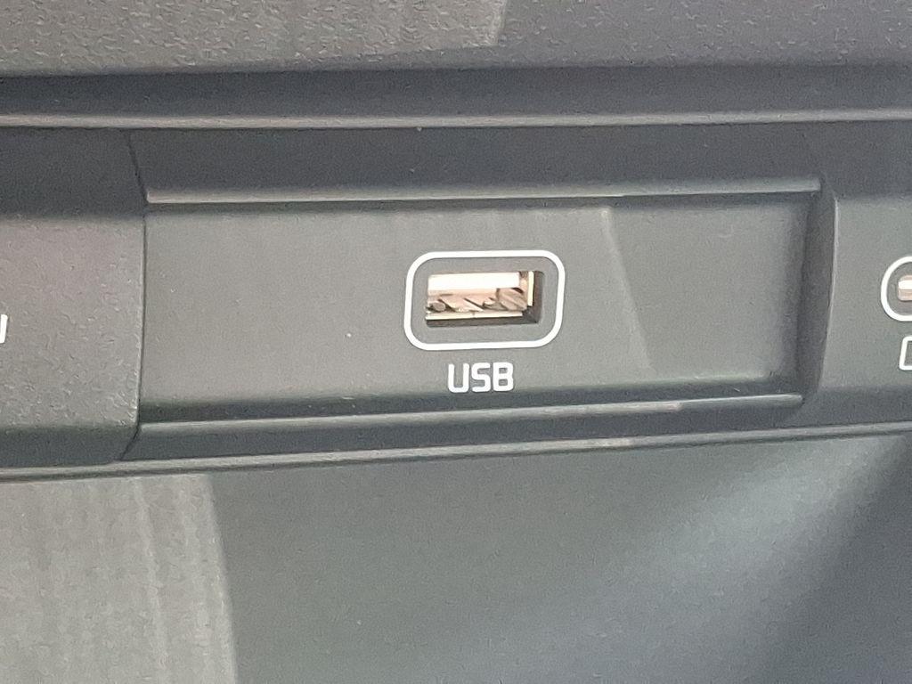 new 2025 Kia Niro car, priced at $31,210