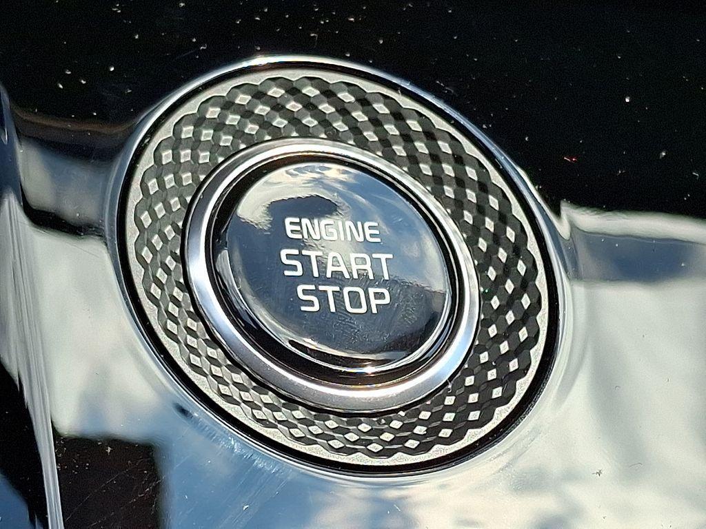 new 2025 Kia Niro car, priced at $31,210