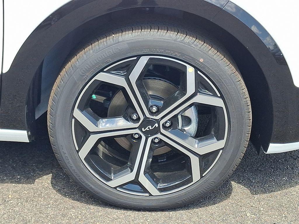 new 2025 Kia Niro car, priced at $31,210