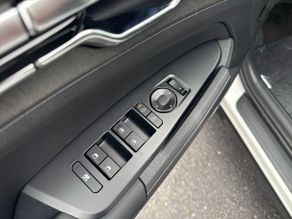 new 2026 Kia Sportage Hybrid car, priced at $36,733