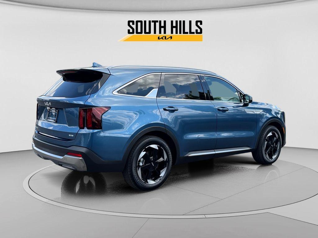 used 2025 Kia Sorento Hybrid car, priced at $36,000