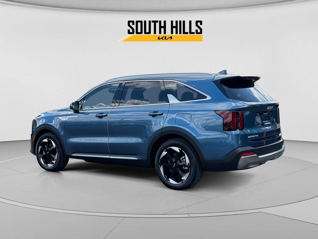 used 2025 Kia Sorento Hybrid car, priced at $36,000
