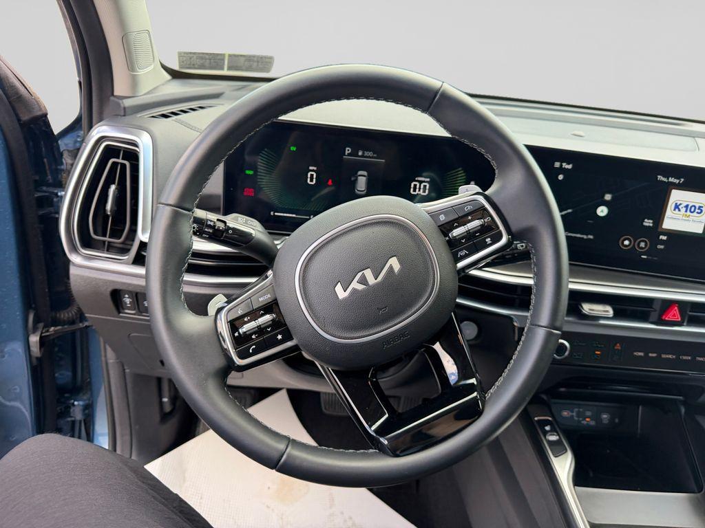 used 2025 Kia Sorento Hybrid car, priced at $36,000