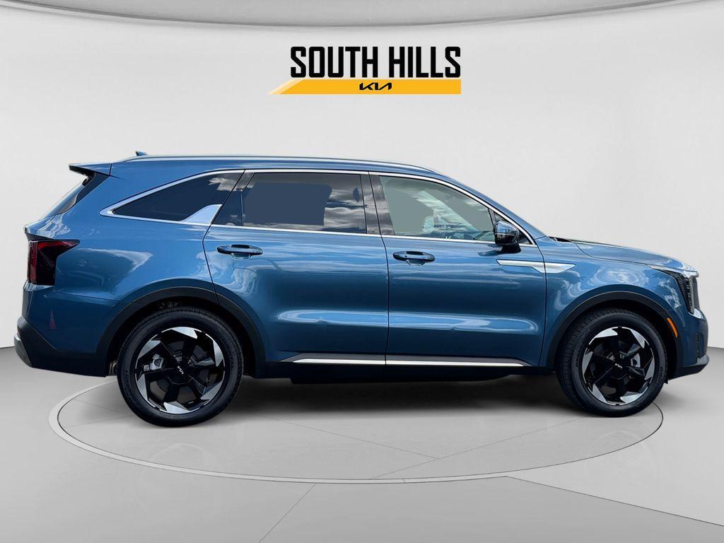 used 2025 Kia Sorento Hybrid car, priced at $36,000
