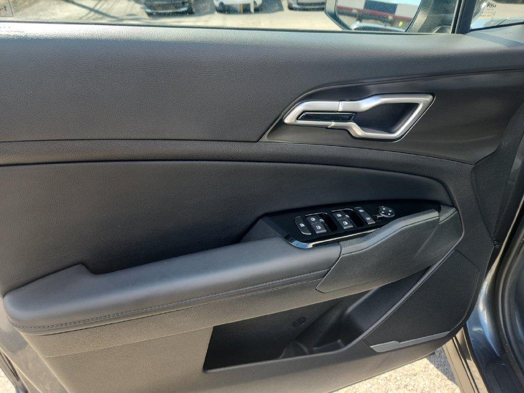 used 2023 Kia Sportage Hybrid car, priced at $27,371