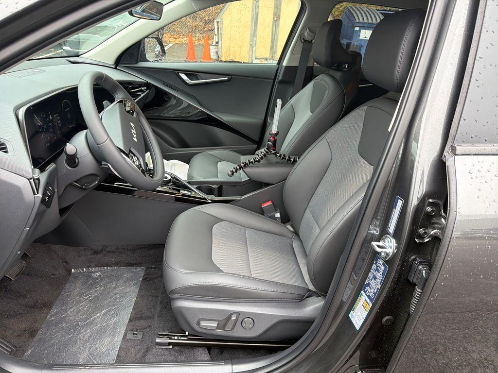 new 2025 Kia Niro EV car, priced at $30,497