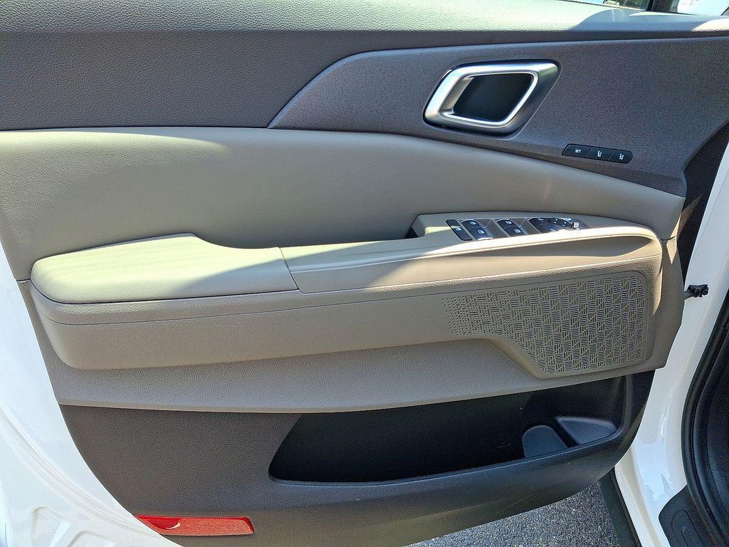 new 2026 Kia Carnival car, priced at $42,640