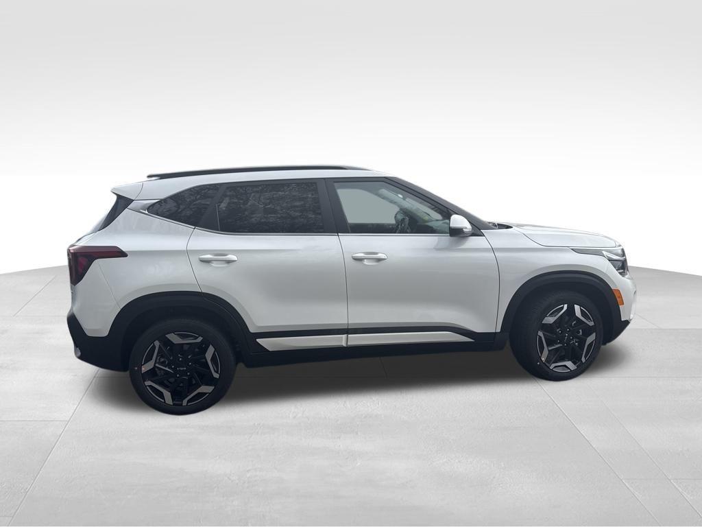 new 2026 Kia Seltos car, priced at $32,417