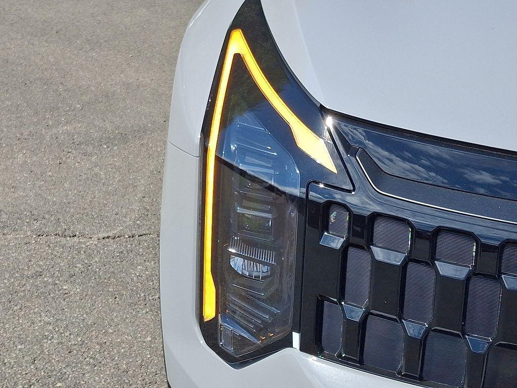 new 2026 Kia Sportage Hybrid car, priced at $36,854