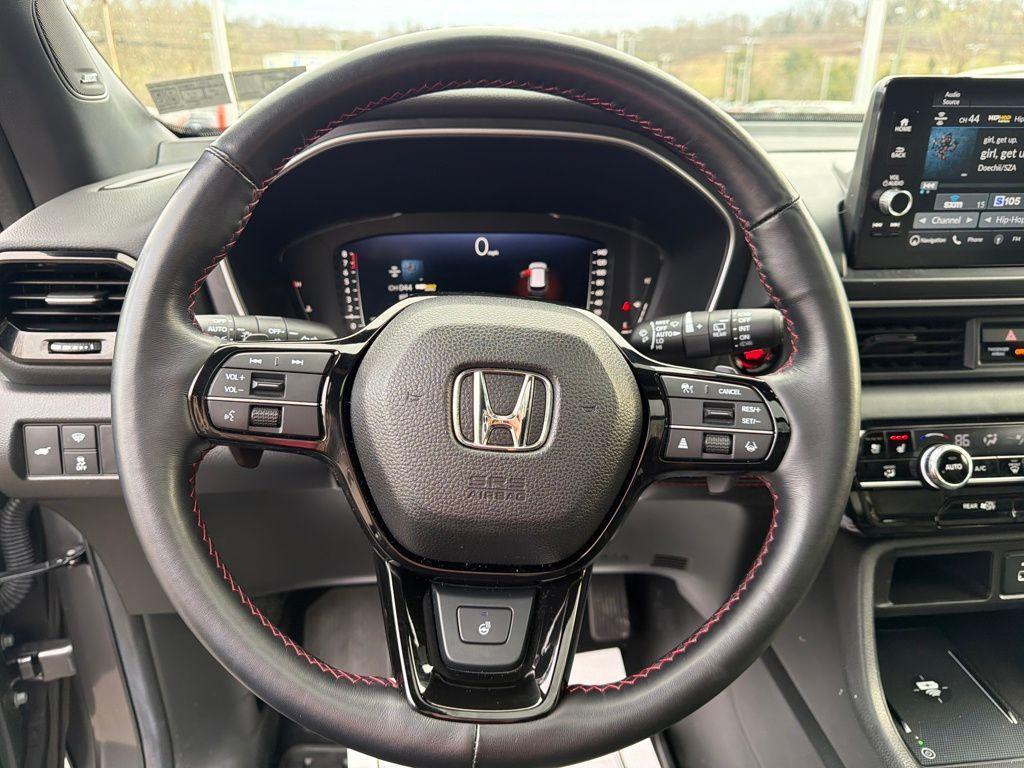 used 2025 Honda Pilot car, priced at $46,000