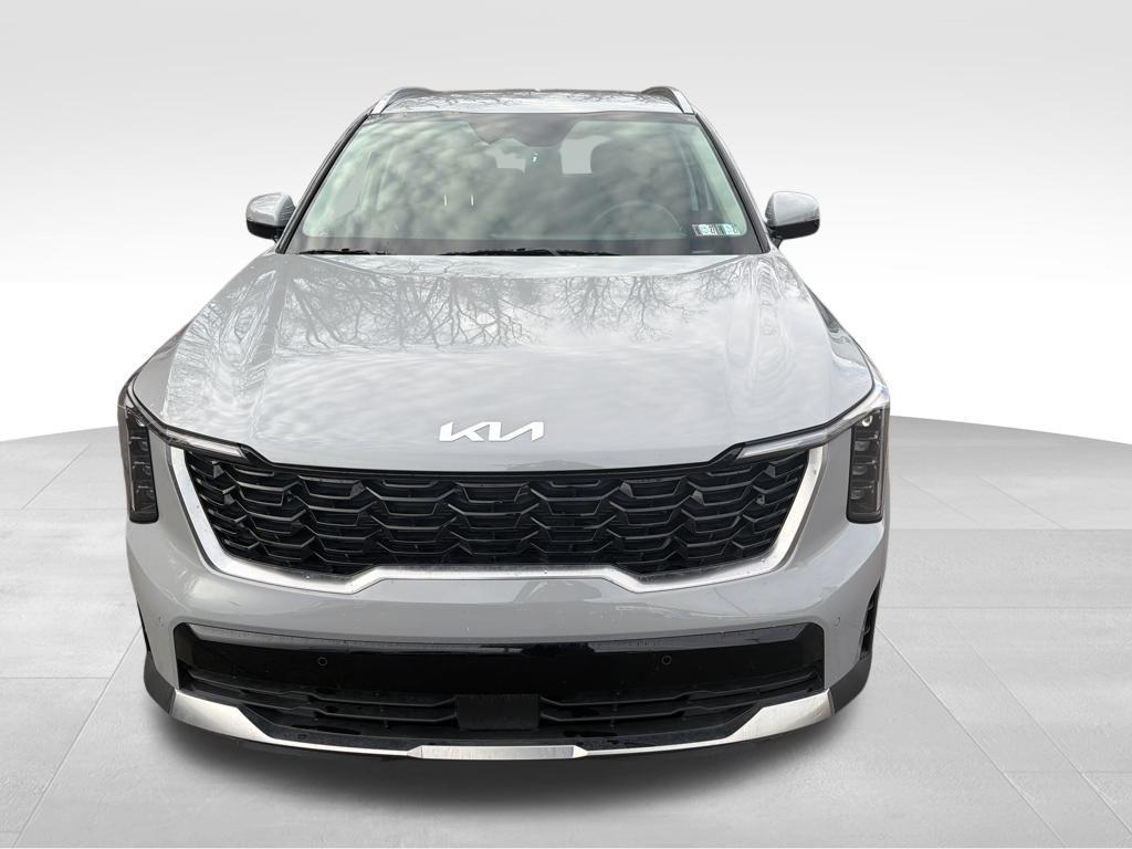 used 2025 Kia Sorento car, priced at $33,500